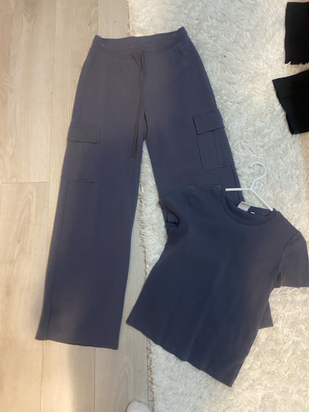 TNA SET⭐️Homestretch Cargo pants & crew